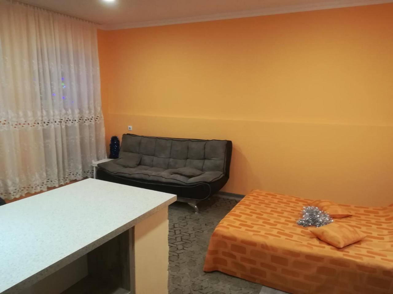 12 Maksim Gorki Street Appartement Tbilisi Buitenkant foto