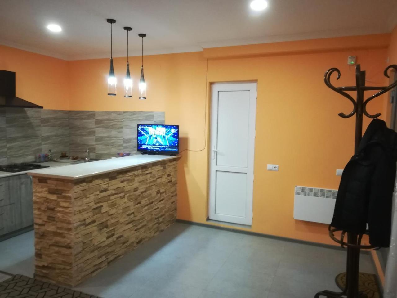 12 Maksim Gorki Street Appartement Tbilisi Buitenkant foto